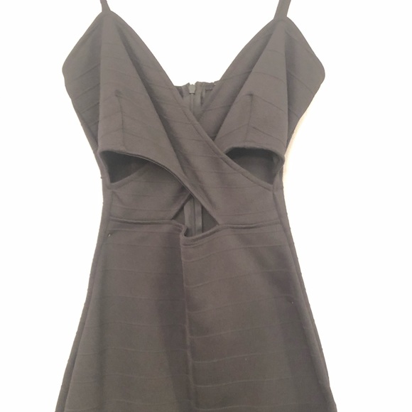 SM Black Fashion Nova with cutout - Picture 3 of 7